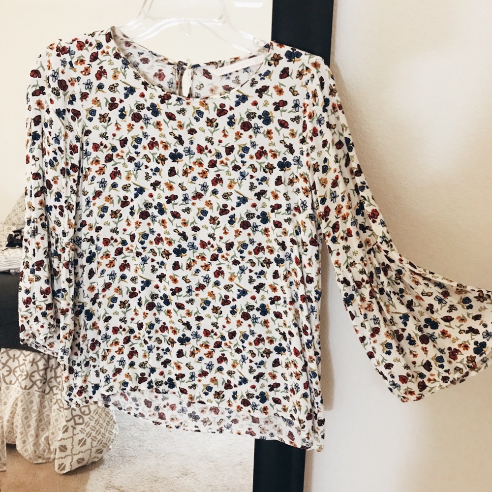 ZARA PRINTED BLOUSE WITH BELL SLEEVES